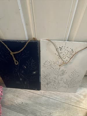 Set Of Blue And White Metal Floral Design Decor 10.5” X 17.5” - Thumbnail 3