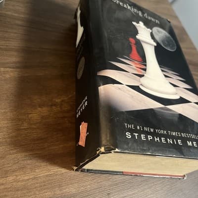 Breaking Dawn Special Edition (The Twilight Saga) by Stephenie Meyer - Thumbnail 4