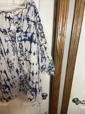 Avenue Womens White Blouse 3xl With Blue Tie Dye Pattern V Neck - Thumbnail 3