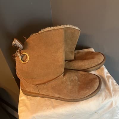 Women’s Size 9 Ugg Like Boots With Tie Up Backs Very Warm And Fuzzy Brown Color - Thumbnail 2