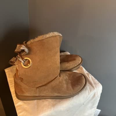 Women’s Size 9 Ugg Like Boots With Tie Up Backs Very Warm And Fuzzy Brown Color - Thumbnail 3