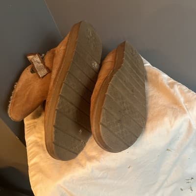 Women’s Size 9 Ugg Like Boots With Tie Up Backs Very Warm And Fuzzy Brown Color - Thumbnail 6