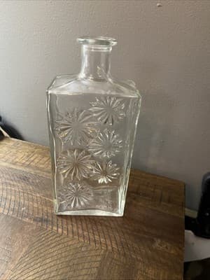 Vintage Decanter With Starburst Design & Stopper / No Chips Or Cracks - Image 1