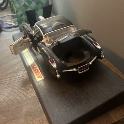 1957 Chevrolet Corvette Gasser 1:18 Diecast Model Car Road Legends Black Flames - Thumbnail 2