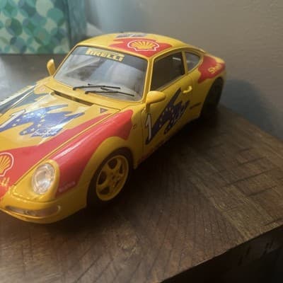 Porsche 911 Carrera 1:24 Diecast - Thumbnail 3