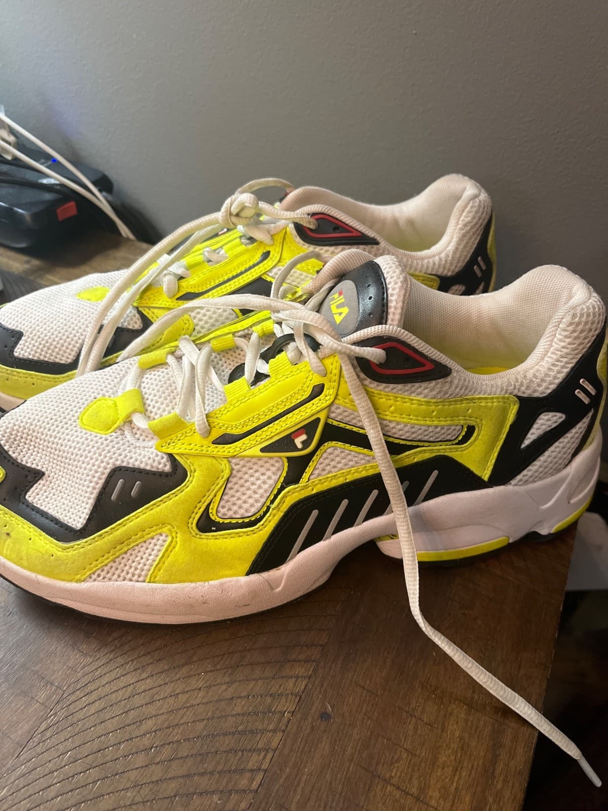 Fila Men's Archive RJV 1RM01544-067 Casual Shoes size 11.5 - Thumbnail 2