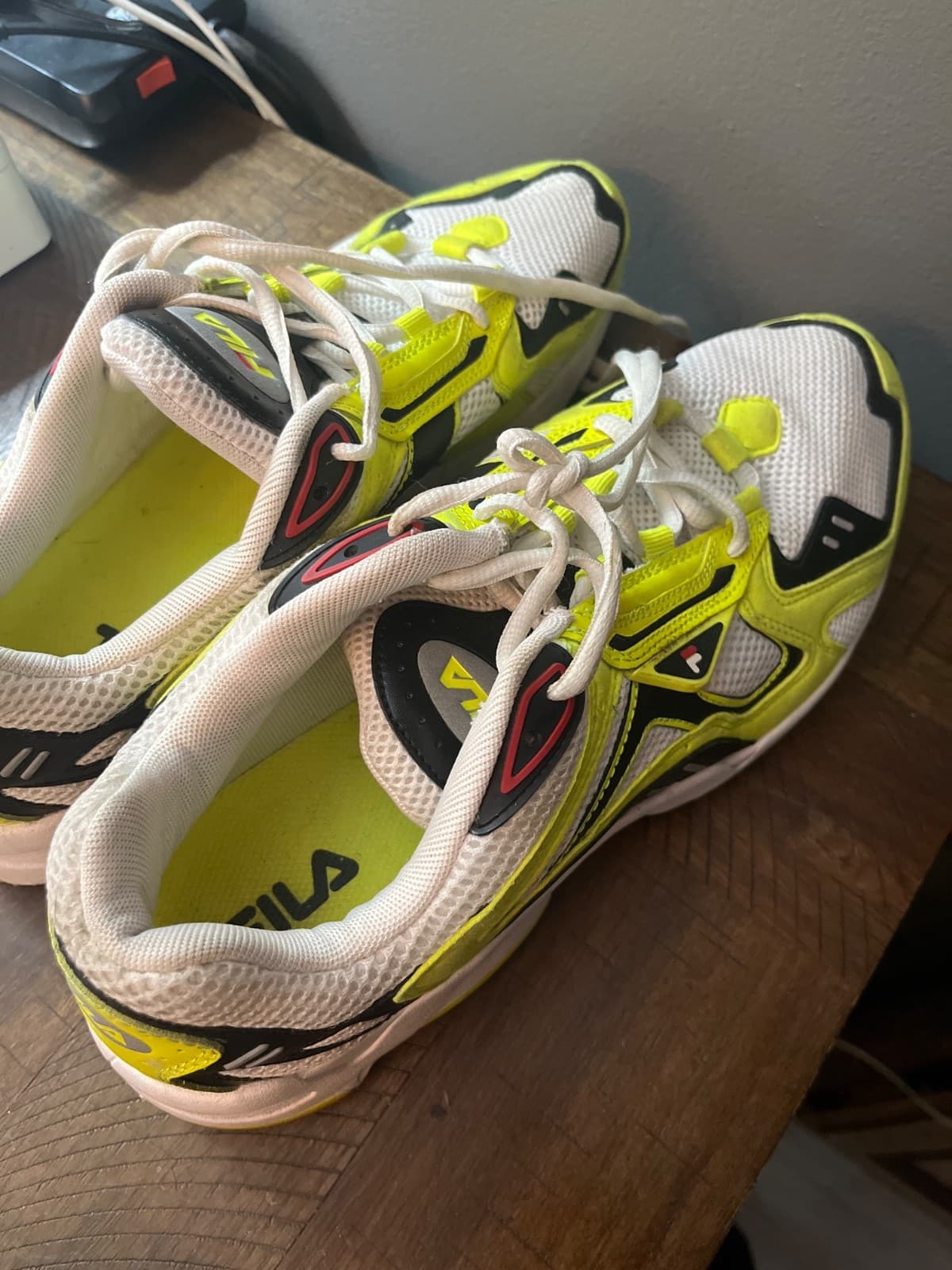 Fila Men's Archive RJV 1RM01544-067 Casual Shoes size 11.5 - Thumbnail 4