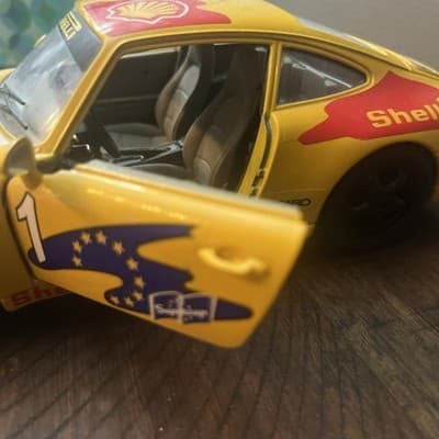 Porsche 911 Carrera 1:24 Diecast - Thumbnail 5