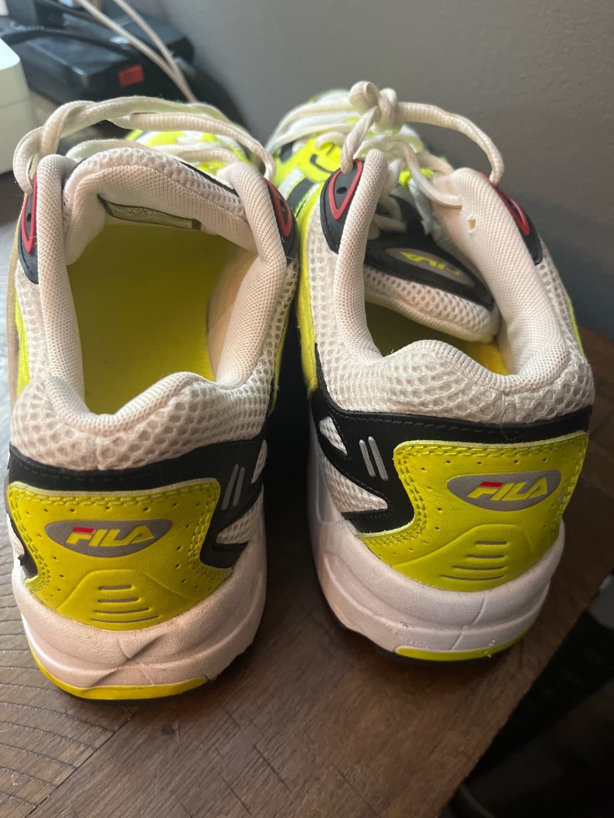 Fila Men's Archive RJV 1RM01544-067 Casual Shoes size 11.5 - Thumbnail 3