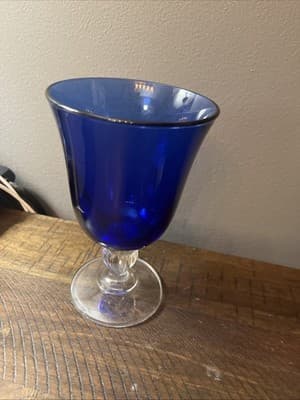 CRISTAL D'ARQUES-DURAND Casual Setting Sapphire Water Goblet - Image 1