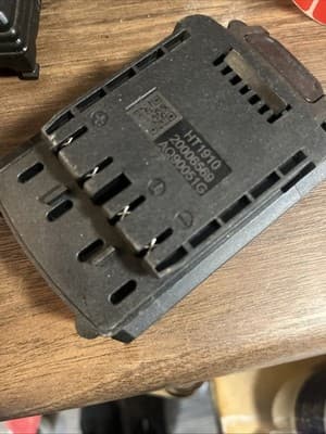USED HYPER TOUGH 20V MAX 2.0Ah 40Wh LITHIUM-ION BATTERY PACK - Thumbnail 2