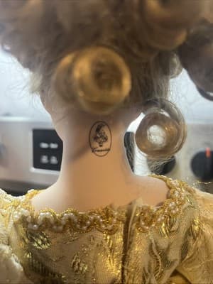 Geppeddo Vintage Cinderella Porcelain Doll Pretty Gold Dress 19in Fairy Tale - Thumbnail 5