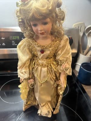 Geppeddo Vintage Cinderella Porcelain Doll Pretty Gold Dress 19in Fairy Tale - Image 1