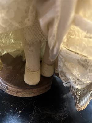 Geppeddo Vintage Cinderella Porcelain Doll Pretty Gold Dress 19in Fairy Tale - Thumbnail 3