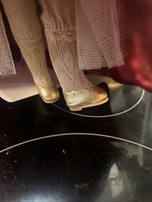 Avon 2001 Holiday Radiance Special Memories Porcelain Doll Isabel 17” Tall - Thumbnail 2