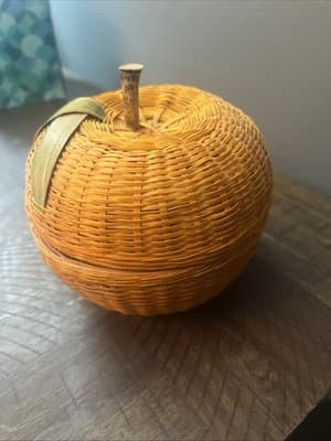 Vintage Pumpkin Wicker Woven Basket With Lid Wooden Stem 5" Tall - Thumbnail 2
