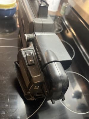 Magnavox CVJ320AV01 Vintage VHS HQ Movie Maker Camcorder Read - Thumbnail 3