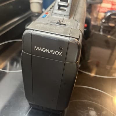 Magnavox CVJ320AV01 Vintage VHS HQ Movie Maker Camcorder Read - Thumbnail 4
