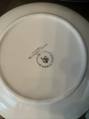 Royal Norfolk Black/White Art Deco 10 1/2” Dinner/Serving And 7 In Salad Plate - Thumbnail 4