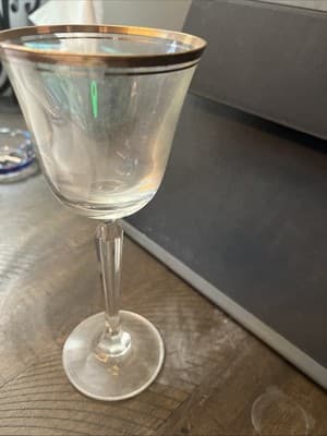 Wheaton TS101 Full Lead Crystal Wine Glass 8” Tall With Gold Ring Around Rim - Thumbnail 4