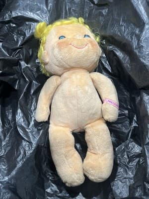 Vintage 1985 Kenner Blonde Yellow Hair Hugga Bunch Doll Precious Hugs NOSTALGIA - Image 1