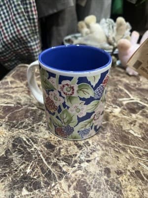 Lynns Floral Stoneware Coffee Mug With Blue Inside - Thumbnail 4