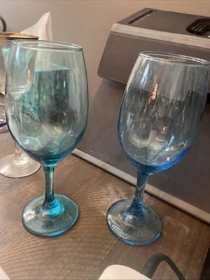Set of 2 Teal Blue 12 oz Stemmed Wine Glasses Water Goblets - Image 1