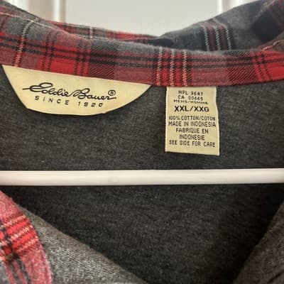Vintage Eddie Bauer Mens button collar XXL Long sleeve Gray And Red Collar - Thumbnail 2