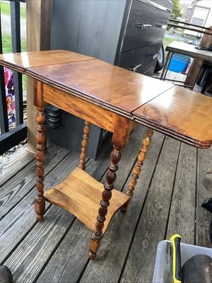 Solid Wood Mid- to Late 19th Century Vintage Antique Drop-leaf Table - Thumbnail 2