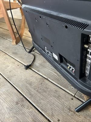 TCL LED Smart Roku TV Black with Remote HDMI USB Coaxial Inputs Streaming Apps - Thumbnail 6