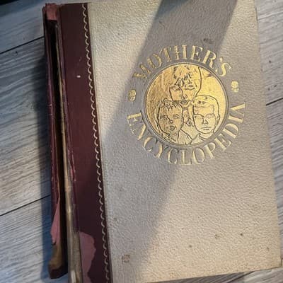 Vintage 1969 Mother’s Encyclopedia Hardcover Parent’s Institute
