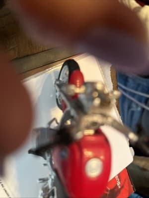 Maisto BMW R1100R red 1:18 street road sport bike trail die-cast bike 1/18 - Thumbnail 4