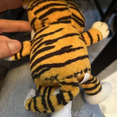 Figi Tiger Suffed Animal I’m Wild With Stretching Heart Happy Valentines Day - Thumbnail 5