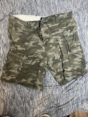 GEORGE MENS AT THE KNEE CAMOFLAUGE CARGO SHORTS SIZE 38 CASUAL SUMMER POCKETS