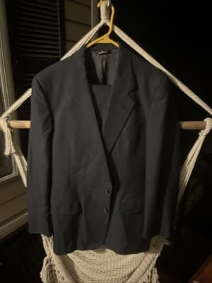 Colours By Alexander Julian Men’s Large Suit Jacket And Pants Size Large - Image 1