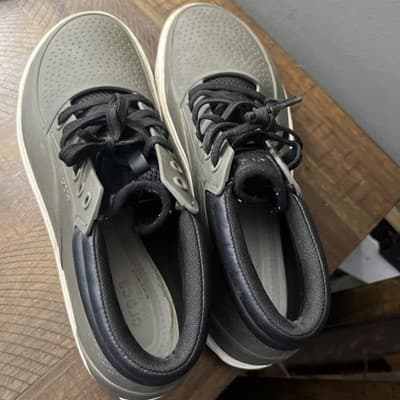 Men’s Dark Green Crocs Shoes Black Laces Size 11