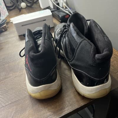 Size 13- Jordan 11 Retro 72-10 2015 - Thumbnail 2