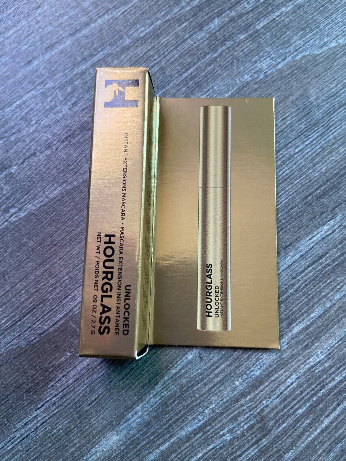 NIB Houglass Unlocked Instant Extension Mascara,  Ultra Black, Travel Size, 2.7g - Thumbnail 2