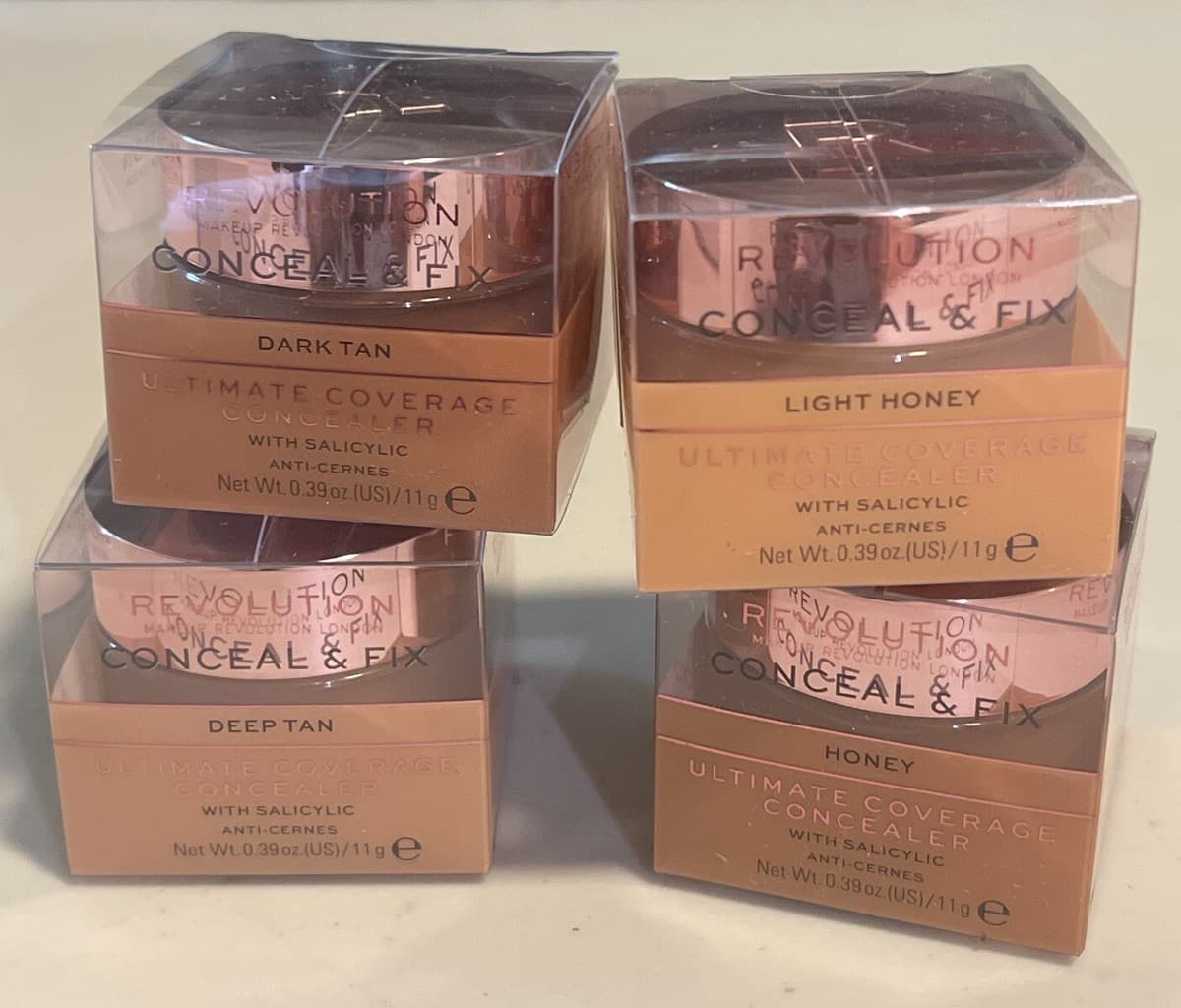 Makeup Revolution Conceal & Fix Ultimate Coverage Concealer Medium Beige - Thumbnail 5