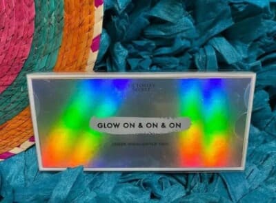 Victoria S Secret Cheek Highlighter Trio  Glow on & on & on - Thumbnail 8