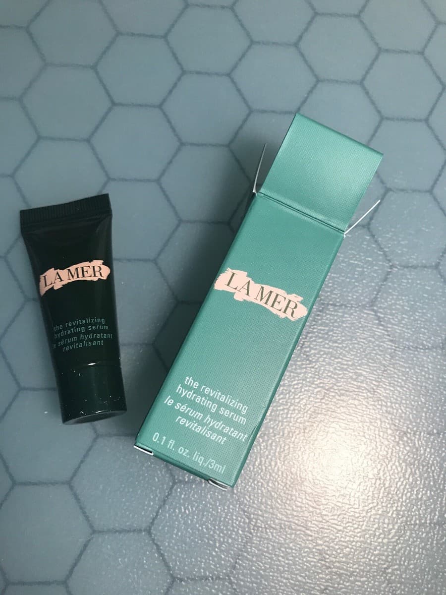 La Mer the Revitalizing Hydrating Serum 0.1oz/3ml New in Box - Thumbnail 3