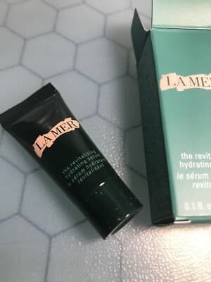La Mer the Revitalizing Hydrating Serum 0.1oz/3ml New in Box - Thumbnail 5