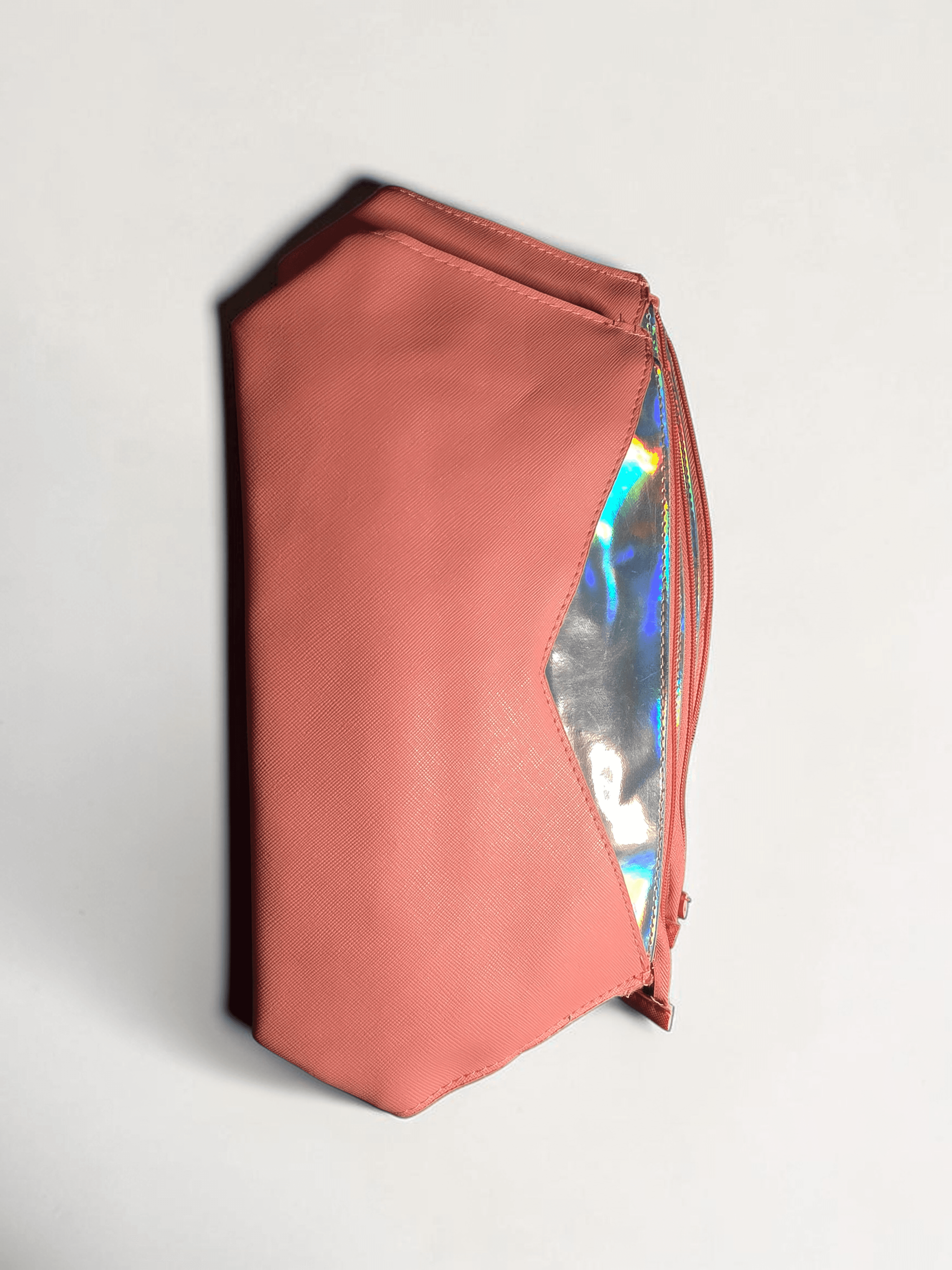Cosmetic Pouch with Holographic Accent Elizabeth arden - Image 1