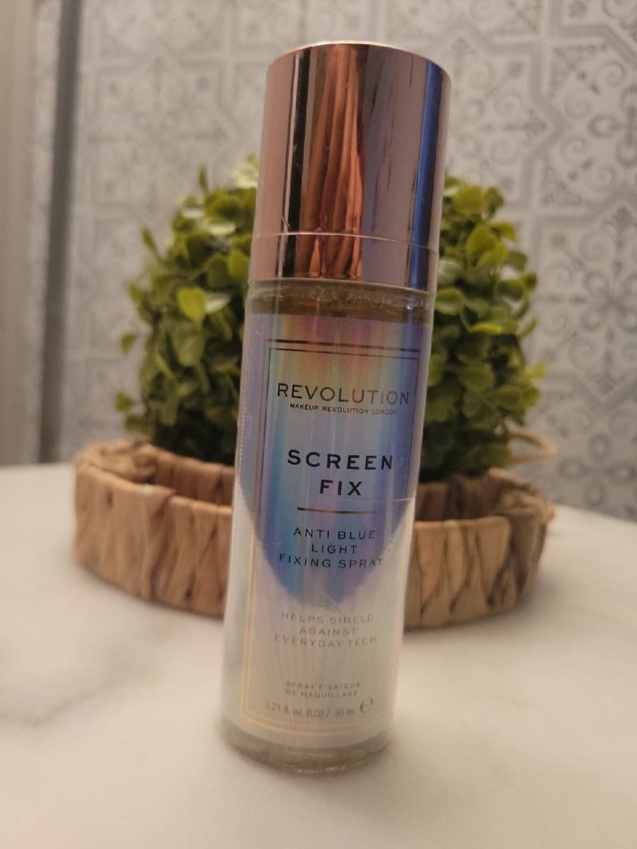 Makeup Revolution Protect Screen Fix Anti Blue Light Setting Spray - Thumbnail 6