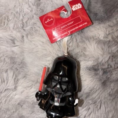 Hallmark Star Wars: A New Hope Collection Darth Vader Ornament - Image 1