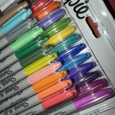 Sharpie Seasonal Permanent Markers Fine Pt 24 Assorted Color New In Pack 2205177 - Thumbnail 2