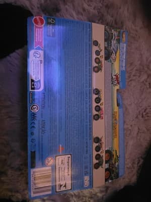 2025 Hot Wheels Monster Trucks Team Dino RAGEASAUR Sharks vs. Dinos 7/8 - Thumbnail 2