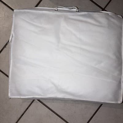 Grace Elizabeth Queen Size Down Alternative Reversible Comforter 90"x90" New - Thumbnail 2