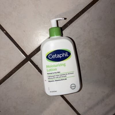 Cetaphil Moisturizing Lotion Normal to Dry Skin, BROKEN PUMP, 16 FL OZ - 473 ml. - Image 1