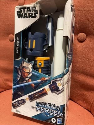 2021 Star Wars Lightsaber Forge AHSOKA TANO Hasbro - Image 1